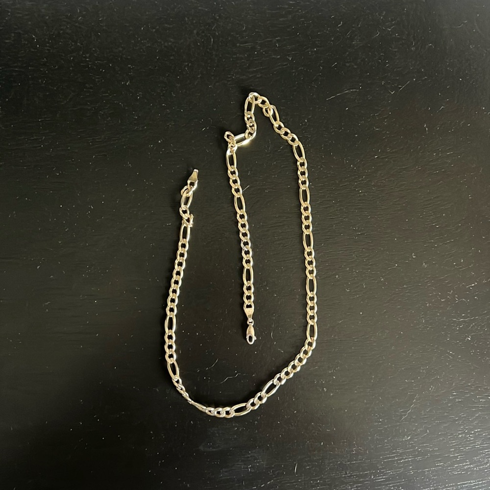 Authentic 100% full gold necklace. 10kt full gold Figaro link neckless.